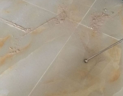 大厂瓷砖空鼓维修公司分享粘合剂选择不当在瓷砖铺贴过程中可能导致以下问题
